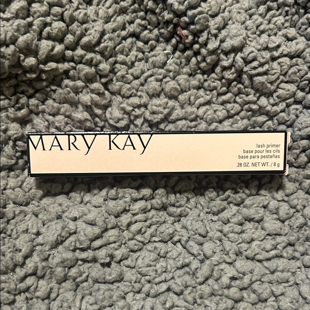 Mary Kay Lash Primer in Black and Cream
